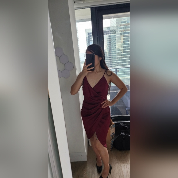 Fashion Nova Ruby Red midi slip-on dress - Picture 1 of 4